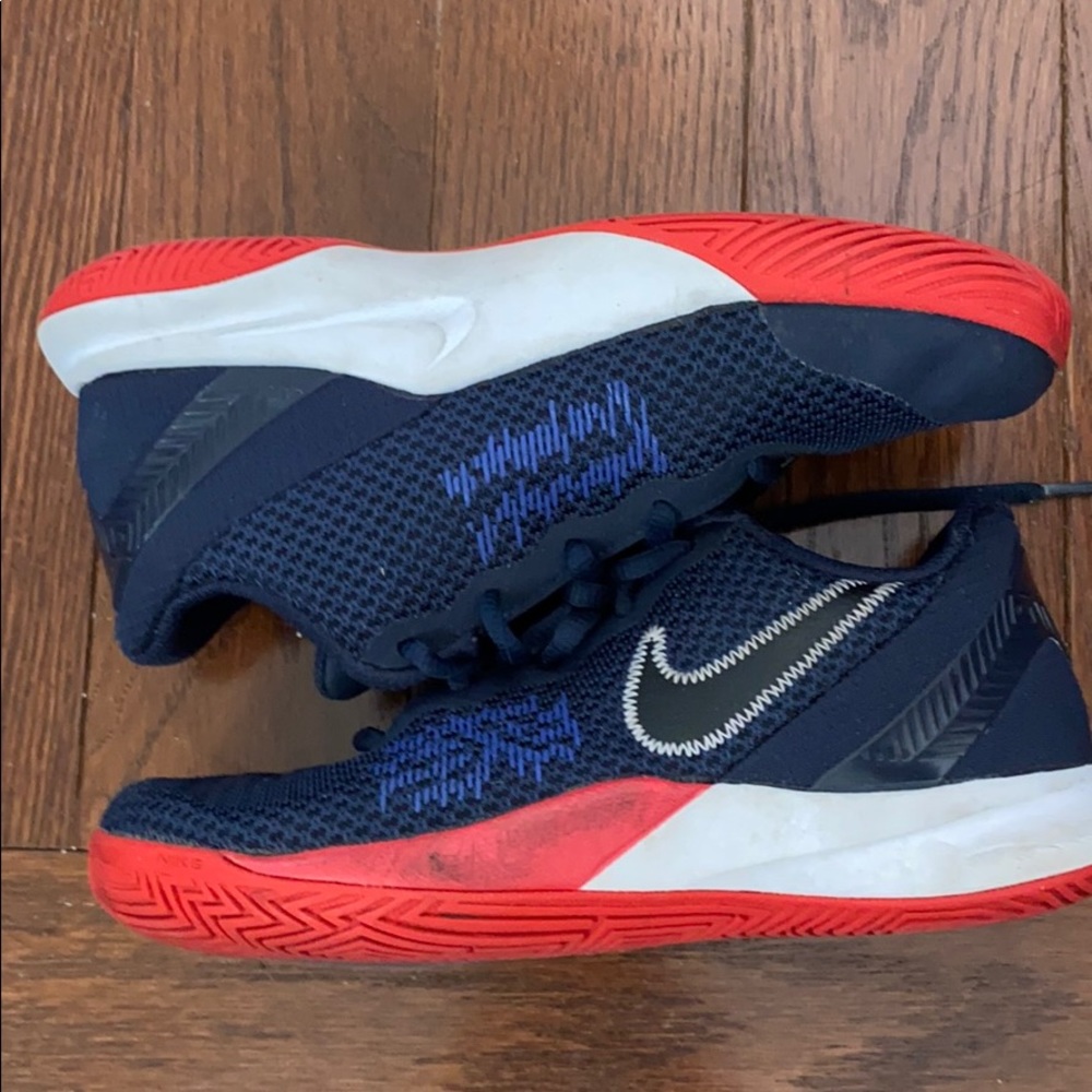Youth Nike Kyrie Irving, used